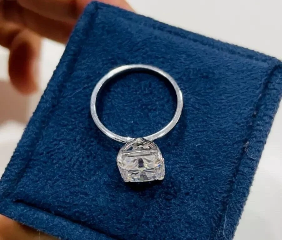 Radiant Lab Grown Diamond Engagement Ring 18K White Gold Dubai – 3.00CT IGI D VVS2 - Image 3