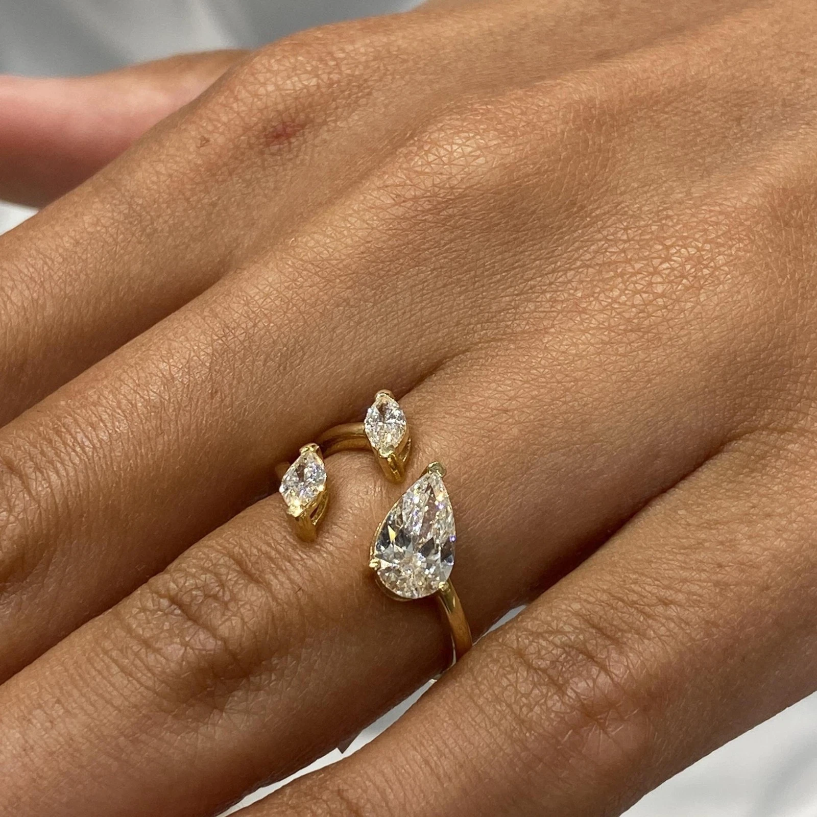 2-carat-pear-marquise-lab-grown-diamond-open-ring-dubai-14k-gold
