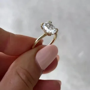 18K Yellow Gold 2.0CT Radiant Cut Lab Diamond Engagement Ring – IGI Certified VVS2