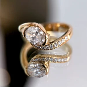 Oval Lab Grown Diamond Engagement Ring 14K Yellow Gold Dubai – 1.70 CT IGI E VVS2