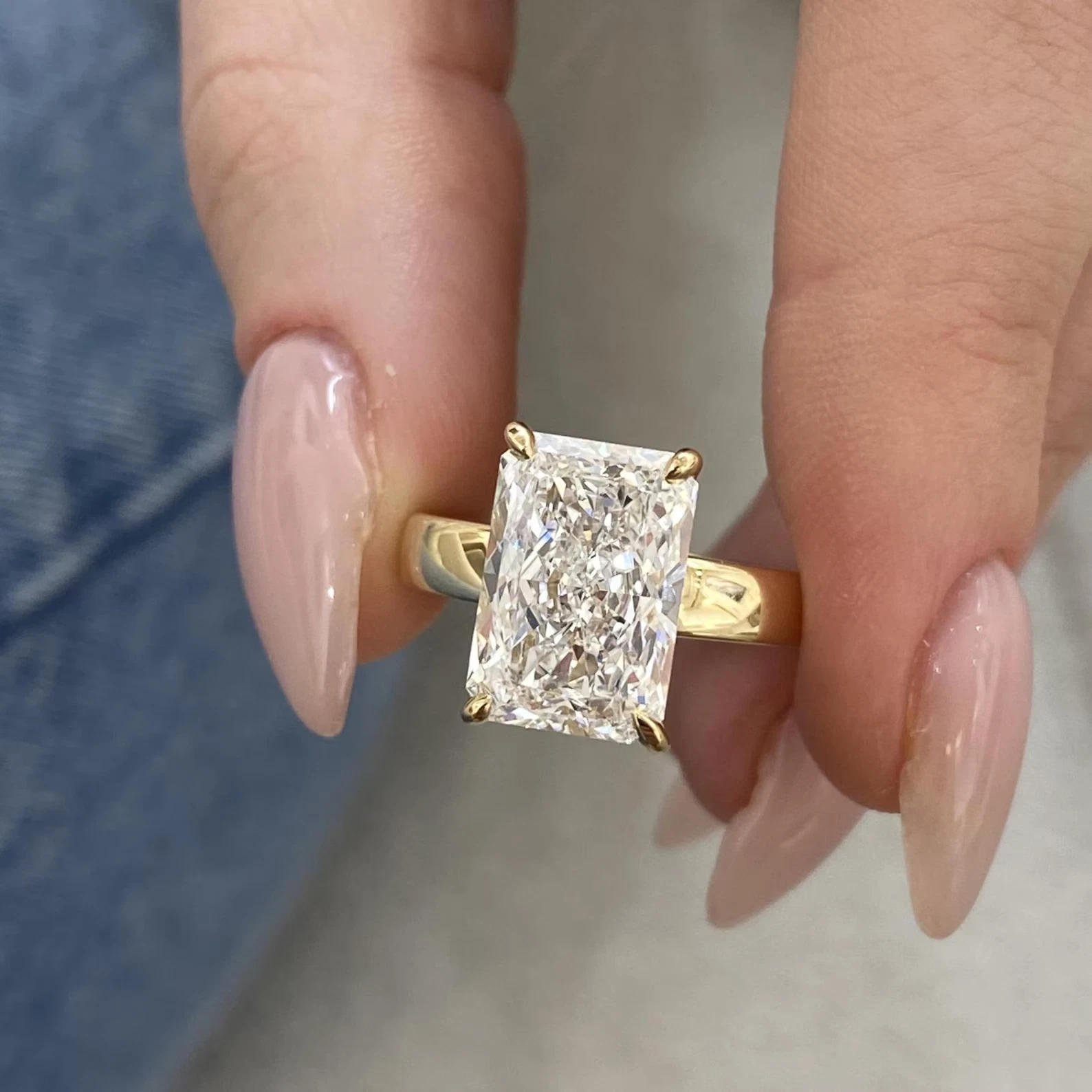 Radiant Lab Grown Diamond Engagement Ring 14K Yellow Gold 5.20CT E VVS2 Dubai - Image 2