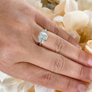 3.0Ct Cushion & Half Moon Lab Grown Diamond Engagement Ring in 14K Gold – IGI Certified E VVS2 | Luxury Dubai UAE