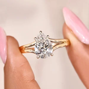 2.10 CT Pear Cut Lab Diamond Solitaire Ring in 14K Gold – IGI Certified E VVS2