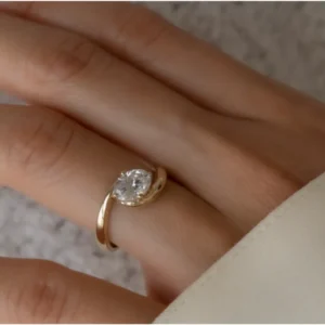Oval Lab Grown Diamond Engagement Ring 18K Yellow Gold 1.50 Ct Dubai