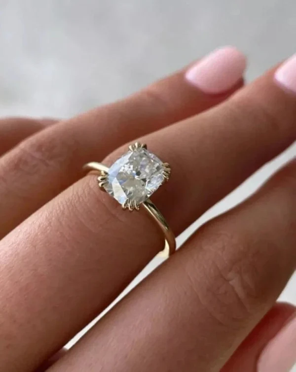 Radiant Cut Lab Grown Diamond Engagement Ring 14K Yellow Gold Dubai – 2.00 CT IGI D VVS2