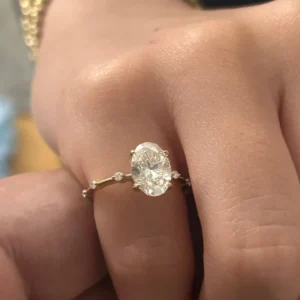 2.00ct Oval Lab-Grown Diamond Engagement Ring in 18K Yellow Gold (IGI Certified, E VVS2)