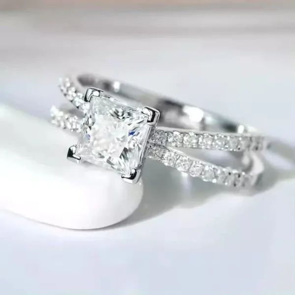 2.30 Ct Princess-Cut Lab-Grown Diamond Engagement Ring in 18K White Gold | IGI Certified E VVS2