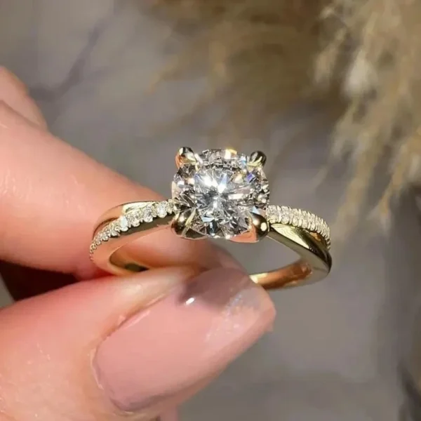 2.2Ct Round-Cut E VVS2 Lab Grown Diamond Solitaire Wedding Ring 14k Yellow Gold