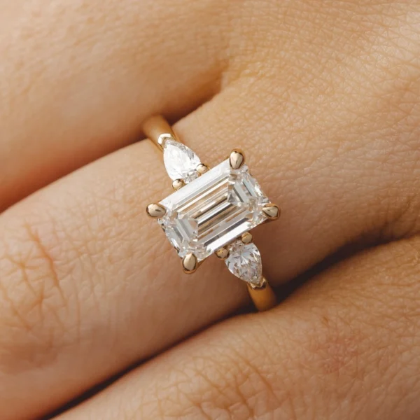 2.00 Ct IGI Certified Emerald Cut E VVS2 Lab Grown Diamond Ring 18K Gold