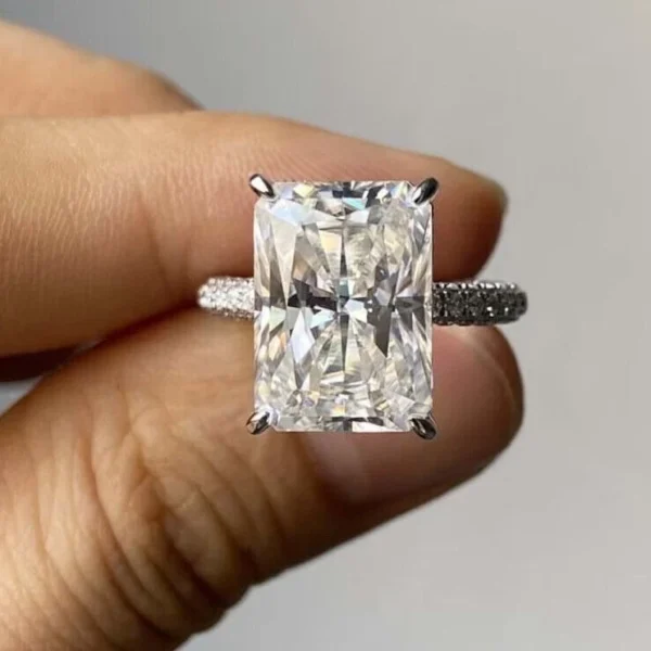 14k White Gold 8.50CT Radiant Lab Grown E VVS2 Diamond Solitaire Engagement Ring