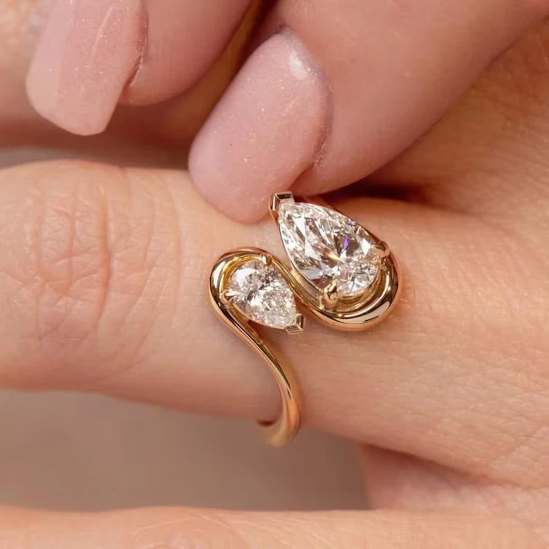 2.00 CTW Pear Cut Lab-Grown CVD Diamond Toi et Moi Engagement Ring in 14k Yellow Gold - Image 3