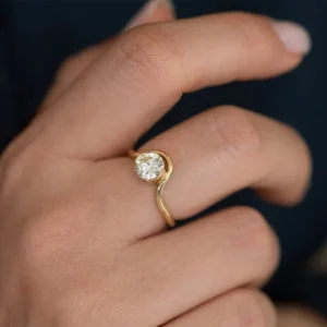 1.50 Ct Round Lab Grown Diamond Ring Dubai – IGI D VVS2 CVD Engagement Ring in 14K Gold