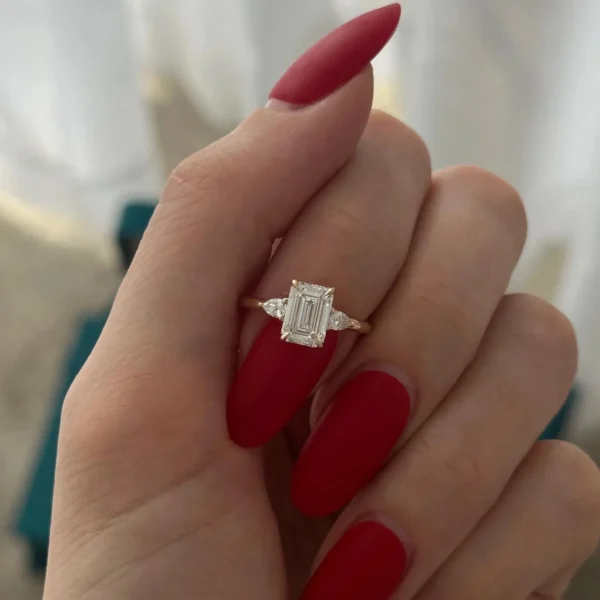 2.00 CTW IGI Certified Emerald Cut E VVS2 Lab Grown Diamond Ring 18K Gold