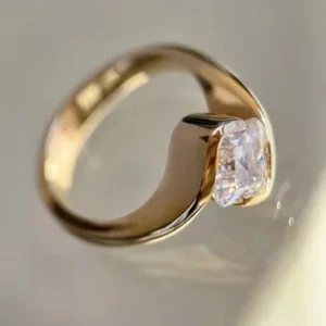 2.00 Ct Asscher Cut IGI Certified D VVS2 Lab-Created Diamond Solitaire Ring in 18K Gold