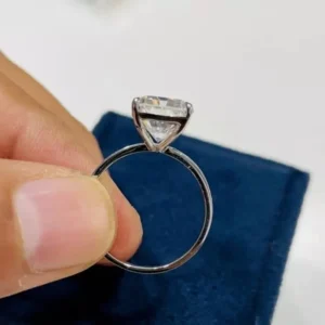 3.00CT Radiant Cut D VVS2 Lab Grown Diamond Engagement Ring 14K White Gold Dubai UAE | IGI Certified Luxury Ring