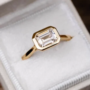 1.50Ct Emerald Cut Lab Grown Diamond Engagement Ring in 14K Yellow Gold – IGI Certified | Dubai Luxury Jewelry