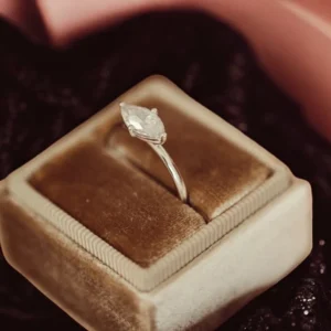 2.00ct Marquise Lab-Grown Diamond Engagement Ring in 18K Yellow Gold (IGI Certified, E VVS2)