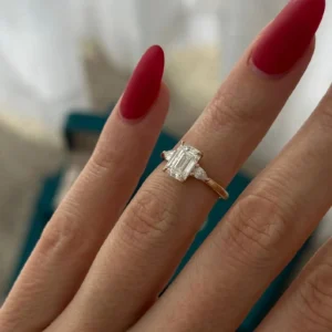 2.00 Ct Emerald-Cut Lab-Grown Diamond Trilogy Ring in 18K Gold | IGI Certified E VVS2
