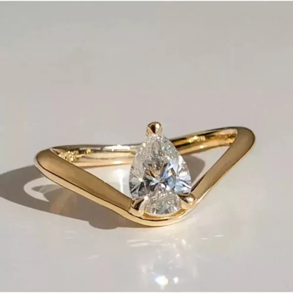 1.50 Ct Pear Lab Grown Diamond Engagement Ring D VVS2 IGI Cert 14K Yellow Gold