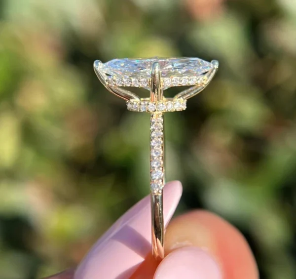 2.20 Ct Marquise IGI Certified Lab Diamond Engagement Ring in Platinum | D VVS2 Excellence