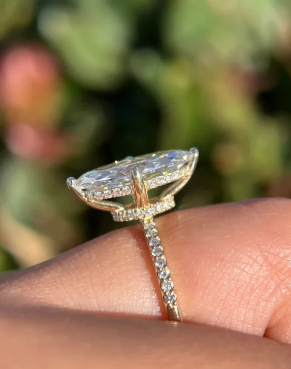 2.20 Ct Marquise IGI Certified Lab Diamond Engagement Ring in Platinum | D VVS2 Excellence