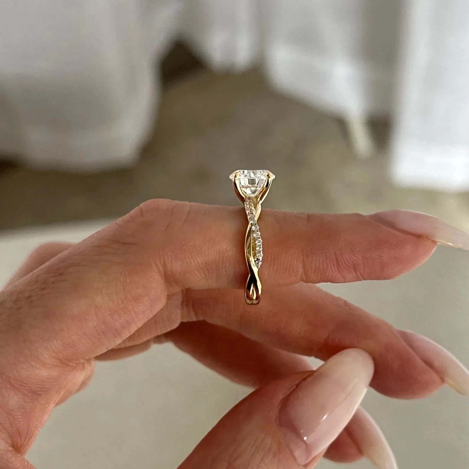 2.15 CTW Round Lab Diamond Twisted Engagement Ring (E VVS2) in 18K Yellow Gold – IGI Certified | Dubai Jewel Factory - Image 3