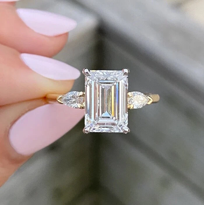 2.00 Ct IGI Certified Emerald Cut E VVS2 Lab Grown Diamond Ring 14K Gold - Image 4