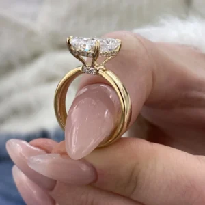 5.20CT Radiant CVD Diamond Engagement Ring in 18K Yellow Gold – IGI Certified E/VVS2