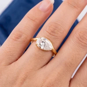 2.5 CT Pear Cut Lab-Grown Diamond Engagement Ring in 14k/18k Yellow Gold