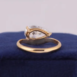 2.5 CT Pear Cut Lab-Grown Diamond Engagement Ring in 14k/18k Yellow Gold