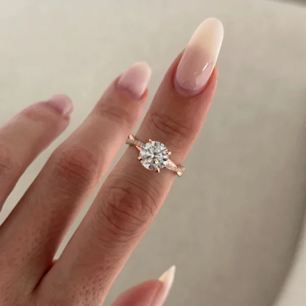 2.20 Ct Round Lab Diamond Twisted Engagement Ring – E/VVS2, 14K Gold (Dubai Crafted)